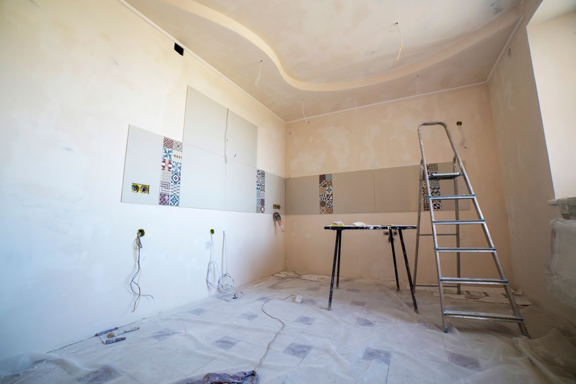 Położenie linoleum na płytkach